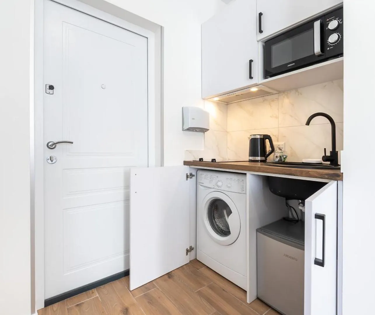 Apartment Апартаменти Myfreedom Поруч Метро Нивки Kyiv