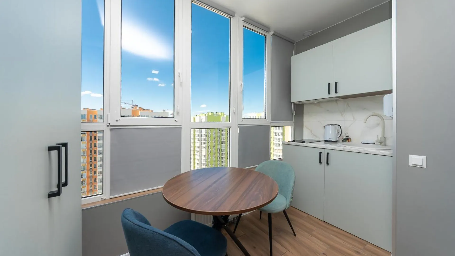 Apartment Апартаменти Myfreedom Поруч Метро Нивки Kyiv Ukraine